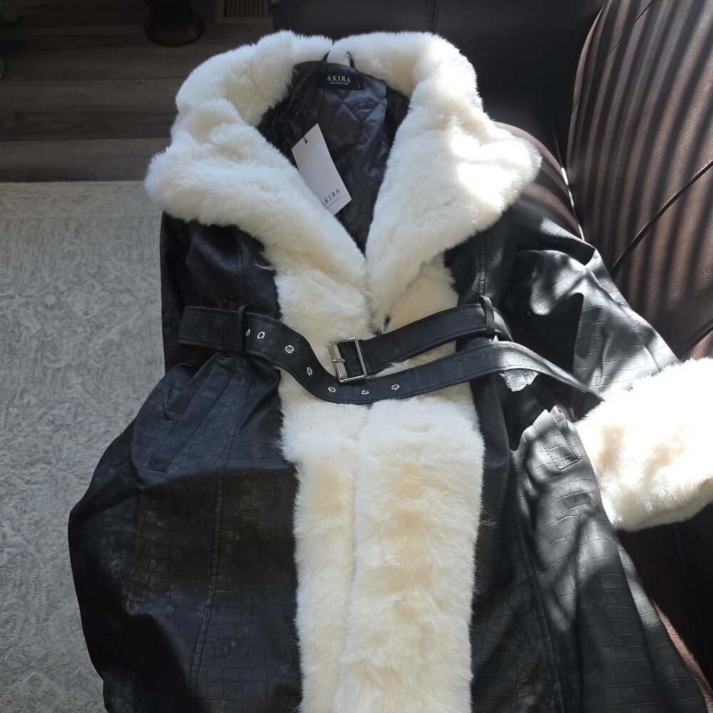 AKIRA VIVIAN FUR TRIM TRENCH IN GREY Size SS